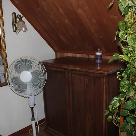 Guest house Krapi Treimani